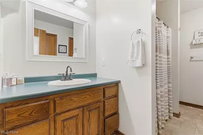 313 Glenview Avenue, Dover, OH 44622 - Photo 32
