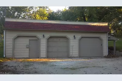 1023 Applegrove Street NW, North Canton, OH 44720 - Photo 4