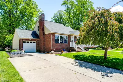3241 W 231st Street, North Olmsted, OH 44070 - Photo 2