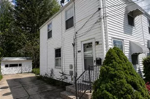 1437 E 252nd St, Euclid, OH 44117 - Photo 2