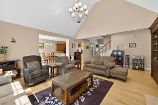 122 Haskell Dr, Bratenahl, OH 44108 - Photo 8