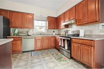 4982 Penny Lane, North Olmsted, OH 44070 - Photo 2