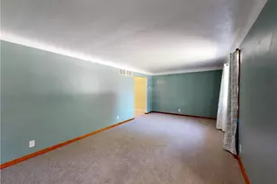 35952 Lakomis Dr, Eastlake, OH 44095 - Photo 6