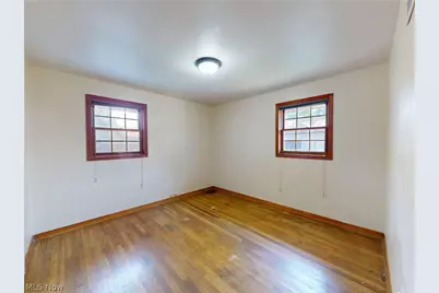 35952 Lakomis Drive, Eastlake, OH 44095 - Photo 18