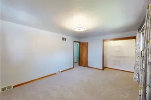 35952 Lakomis Dr, Eastlake, OH 44095 - Photo 28