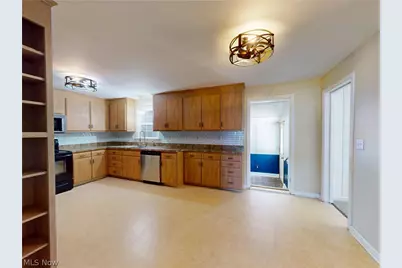 35952 Lakomis Drive, Eastlake, OH 44095 - Photo 14