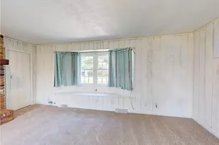 35952 Lakomis Dr, Eastlake, OH 44095 - Photo 4