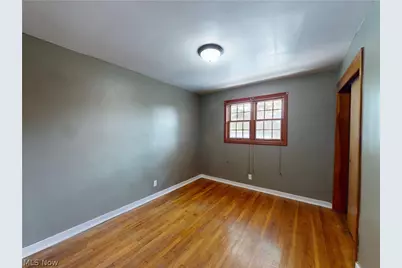 35952 Lakomis Drive, Eastlake, OH 44095 - Photo 10