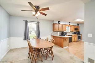 917 Proehl Dr, Barberton, OH 44203 - Photo 8