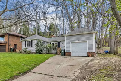 4519 W Ridgewood Drive, Parma, OH 44134 - Photo 2