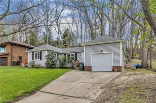 4519 W Ridgewood Dr, Parma, OH 44134 - Photo 2