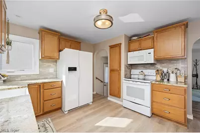 45 E 219th Street, Euclid, OH 44123 - Photo 4