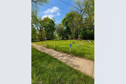1633 E 70th Street, Loveland, OH 44103 - Photo 2