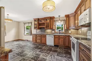1107 Lynbrook St SE, North Canton, OH 44720 - Photo 14