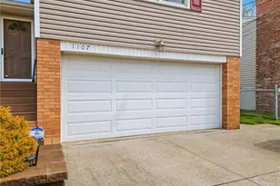 1107 Lynbrook St SE, North Canton, OH 44720 - Photo 4