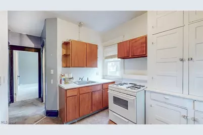 41-43 S Bates Street, Akron, OH 44303 - Photo 8