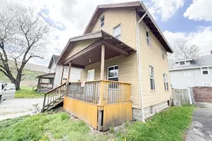 658 Spicer Street, Akron, OH 44311 - Photo 2