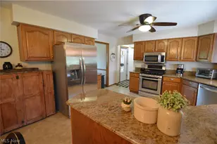 7600 Meadowood Dr, Canfield, OH 44406 - Photo 16
