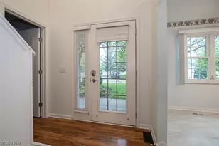 390 Vista Ln, Aurora, OH 44202 - Photo 2