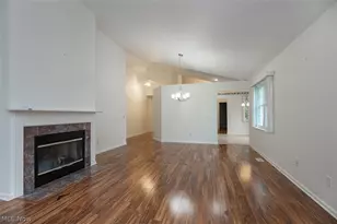 390 Vista Ln, Aurora, OH 44202 - Photo 6