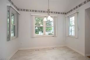 390 Vista Ln, Aurora, OH 44202 - Photo 12