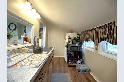 93 W 5th Avenue, Berea, OH 44017 - Photo 10