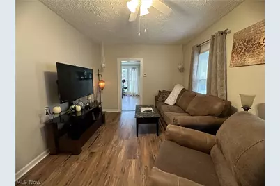 93 W 5th Avenue, Berea, OH 44017 - Photo 4