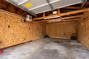 1646 Evergreen Ave, Akron, OH 44301 - Photo 30