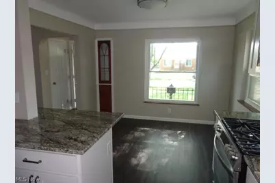 5840 Queens Highway, Parma Heights, OH 44130 - Photo 10