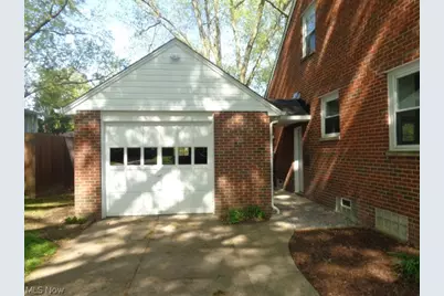 5840 Queens Highway, Parma Heights, OH 44130 - Photo 2