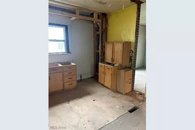 889 Harbor Street, Conneaut, OH 44030 - Photo 6