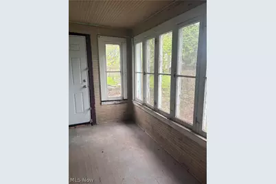 889 Harbor Street, Conneaut, OH 44030 - Photo 4