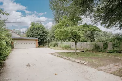 10906 Ashbury Avenue, Loveland, OH 44106 - Photo 40