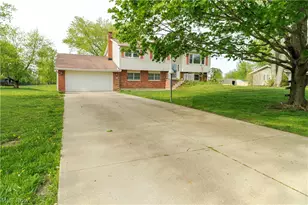 333 Kathleen Dr, Jefferson, OH 44047 - Photo 2