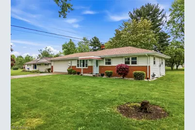 3130 Lynwood Drive NW, Warren, OH 44485 - Photo 2