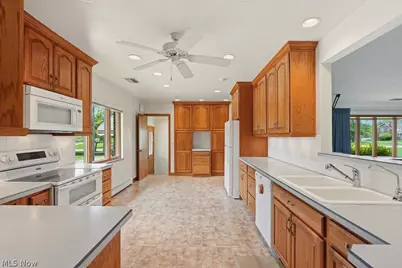1463 Royalwood Road, Grandview Heights, OH 44147 - Photo 16