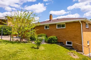 127 Marion Pl, Steubenville, OH 43953 - Photo 8