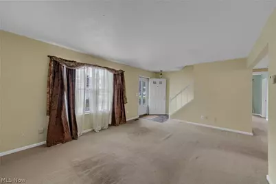7246 Scottsdale Circle, Mentor, OH 44060 - Photo 6