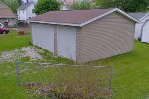 146 W 8th St, Dover, OH 44622 - Photo 6