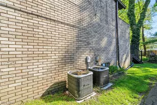 2422 Chestnut Blvd, Cuyahoga Falls, OH 44223 - Photo 42