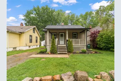 557 Washington Avenue, Barberton, OH 44203 - Photo 2