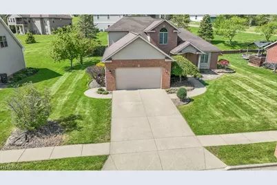 113 Howard Drive, Dover, OH 44622 - Photo 2