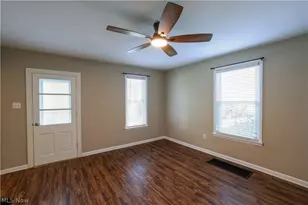 217 E Bergey St, Wadsworth, OH 44281 - Photo 8