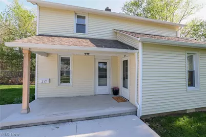 217 E Bergey Street, Wadsworth, OH 44281 - Photo 2