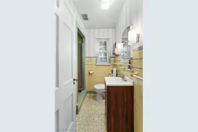 201 N Cleveland Massillon Road, Akron, OH 44333 - Photo 24