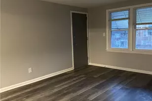 5247 Old Oxford Ln, Youngstown, OH 44512 - Photo 6