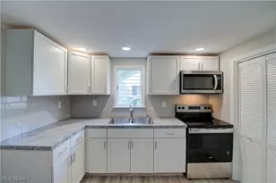 357 Erie Rd, Vermilion, OH 44089 - Photo 10