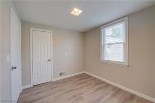 357 Erie Rd, Vermilion, OH 44089 - Photo 18