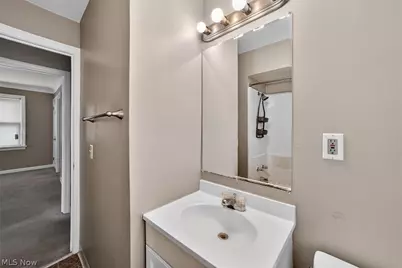 10721 Plymouth Avenue, Garfield Heights, OH 44125 - Photo 14