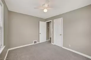 10721 Plymouth Ave, Garfield Heights, OH 44125 - Photo 12